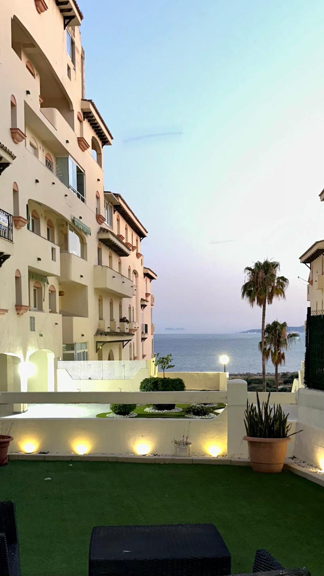 The Pearl Of Pinacho - Front & Swimming Pool Apartment *